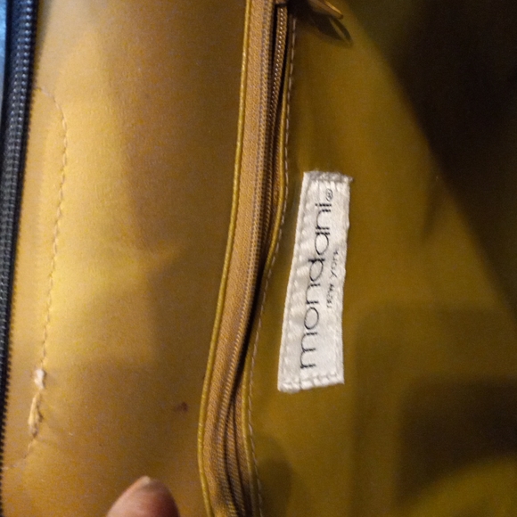 Shoulder Bag - Picture 10 of 11